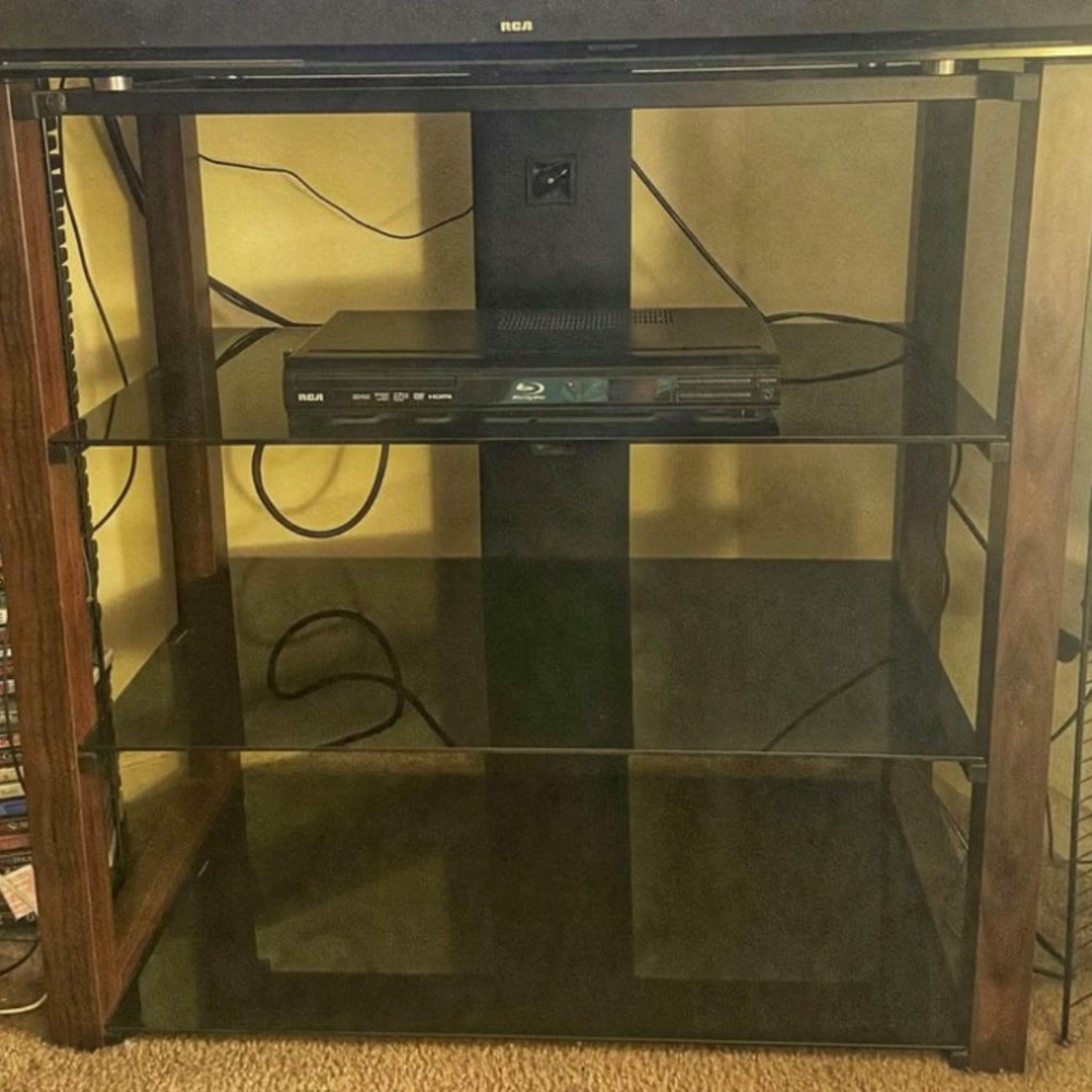 .Tv Stand - Picture 2 of 2
